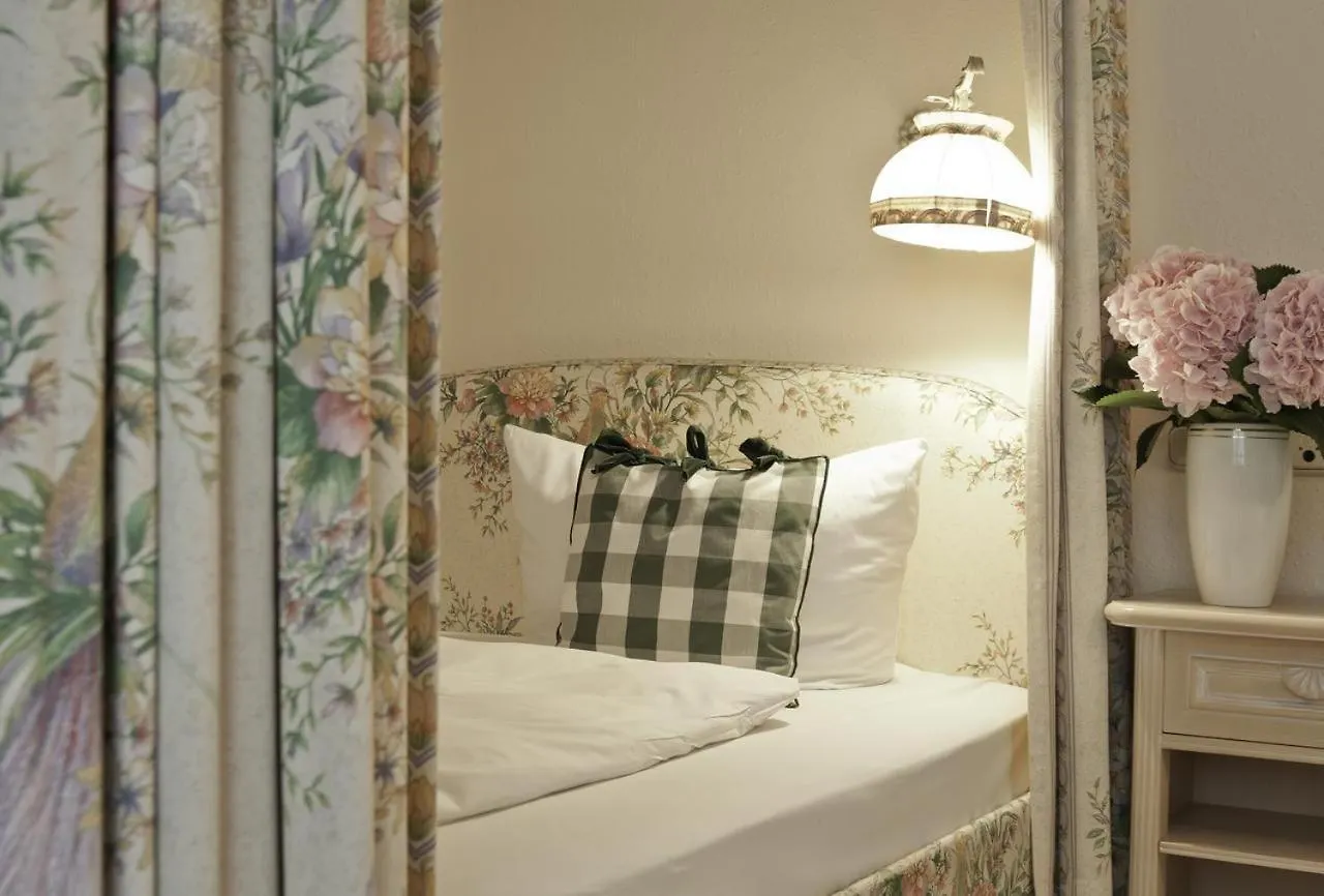 Villa Adolphine Rotta Hotel